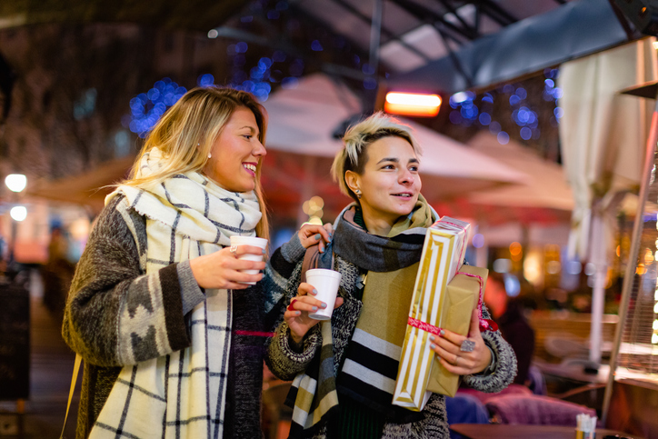 gifts for the lesbians in your life based on zodiac