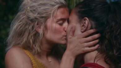 The Wilds kiss